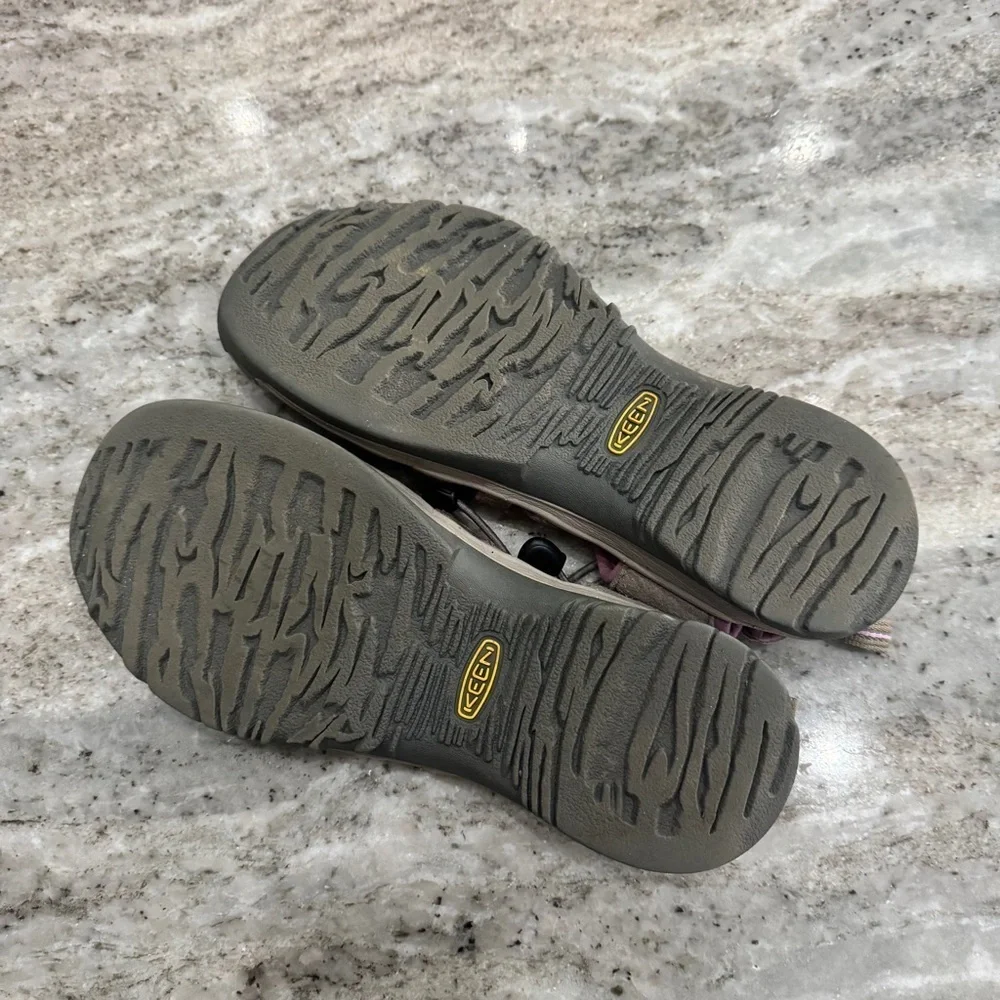KEEN Women's Whisper Closed Toe Sport Sandal